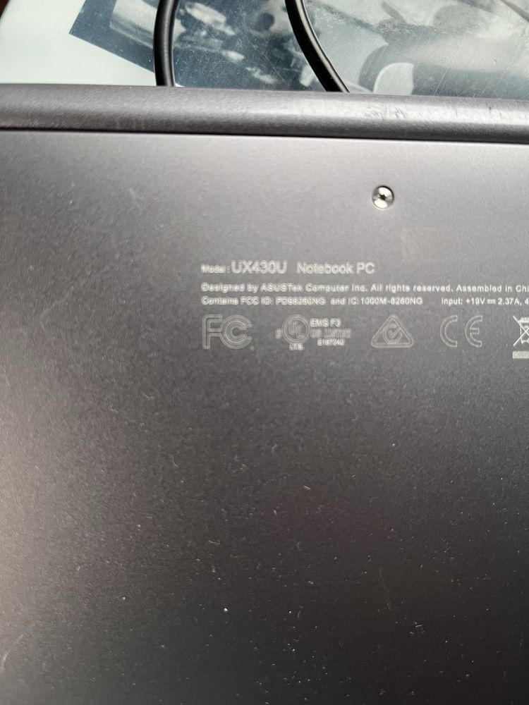 Laptop Asus Zenbook UX430u