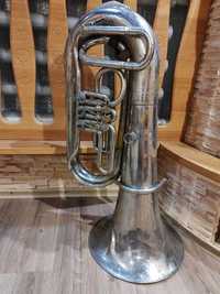 Музыкальный инструмент, раритет, старинная труба, туба.