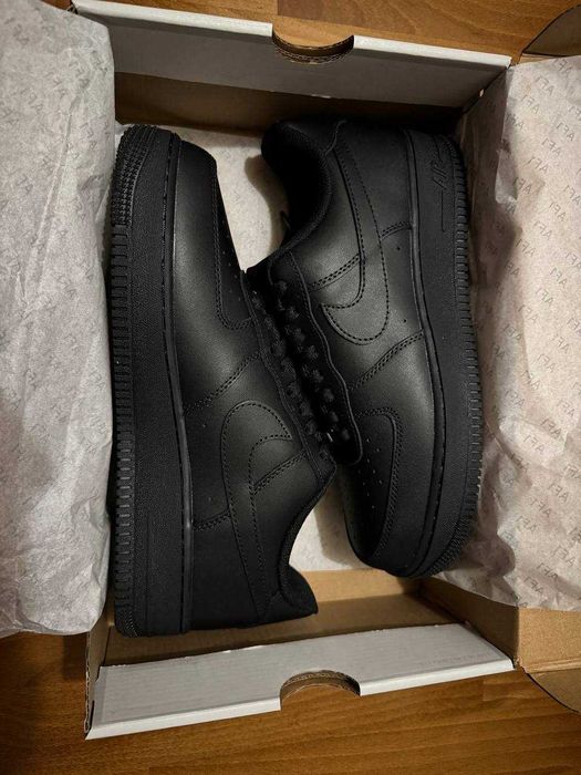 Nike Air Force 1 Black Low