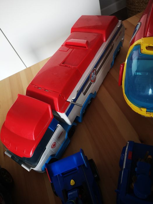 Zestaw zabawek psi patrol