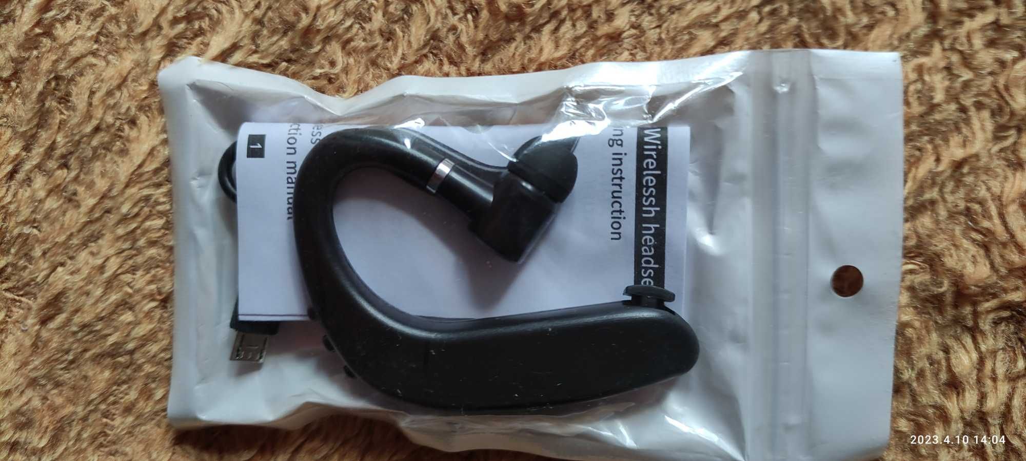 Гарнитура Bluetooth блютуз F88-TWS и еще 2 вида . Новые.