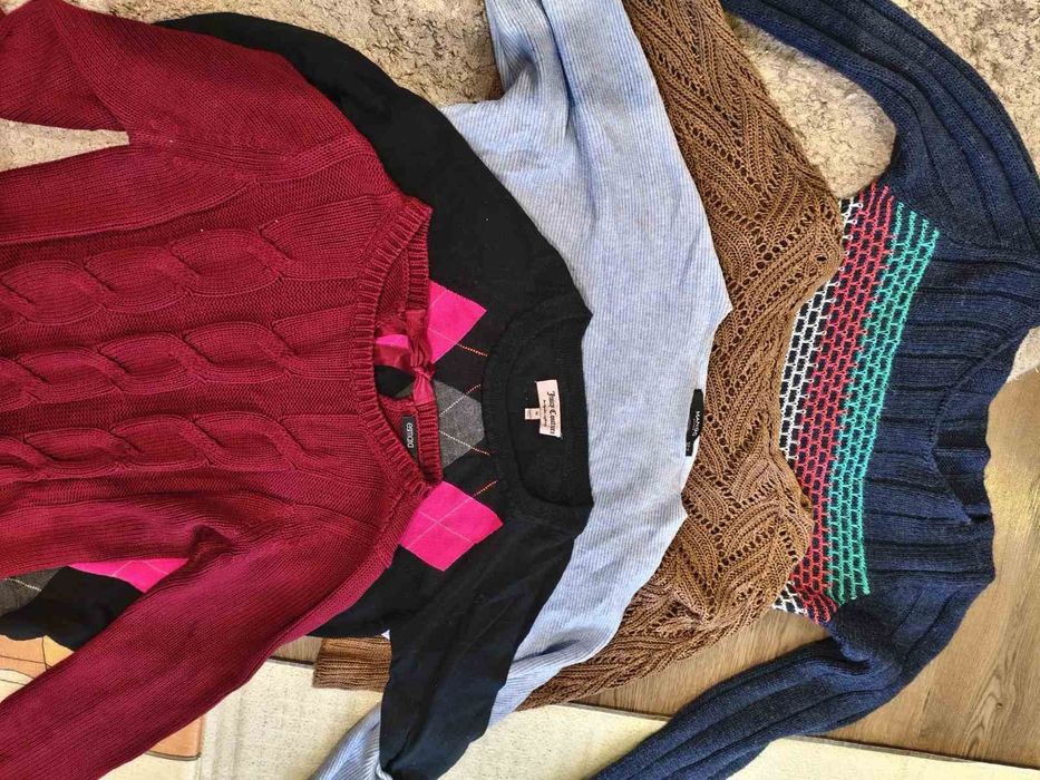 Продам кофти 46 розмір по 50 грн