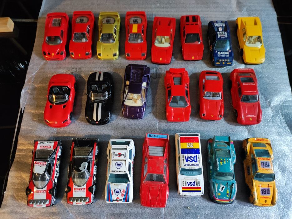 Carros em metal antigos Majorette e Burago