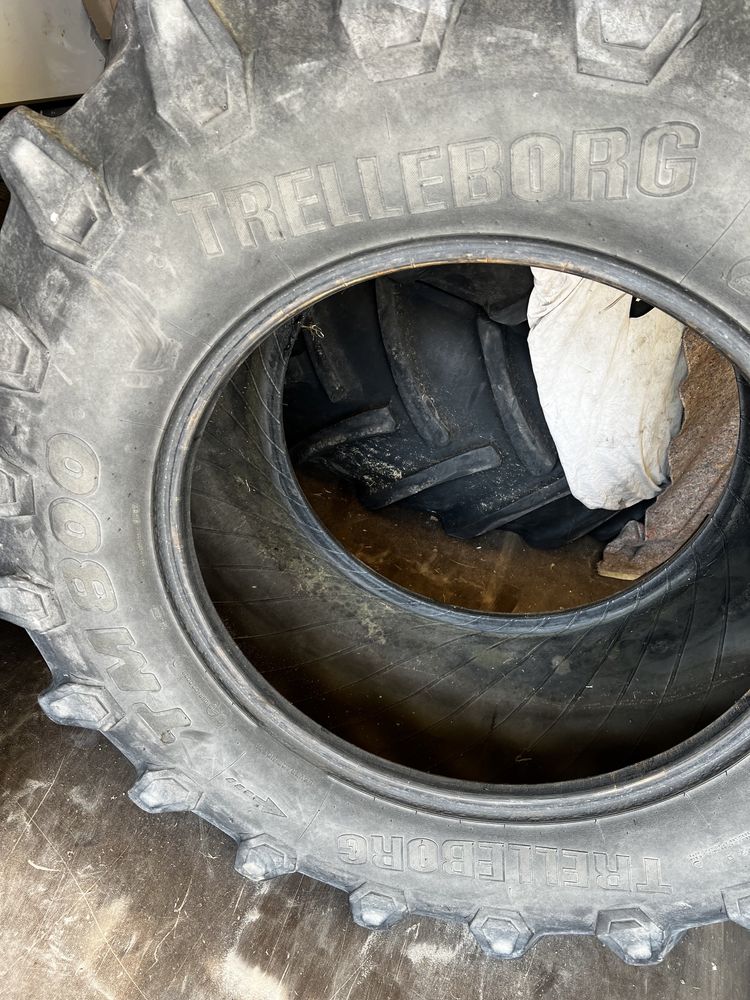 Dwie opony TRELLEBORG TM800 540/65/28