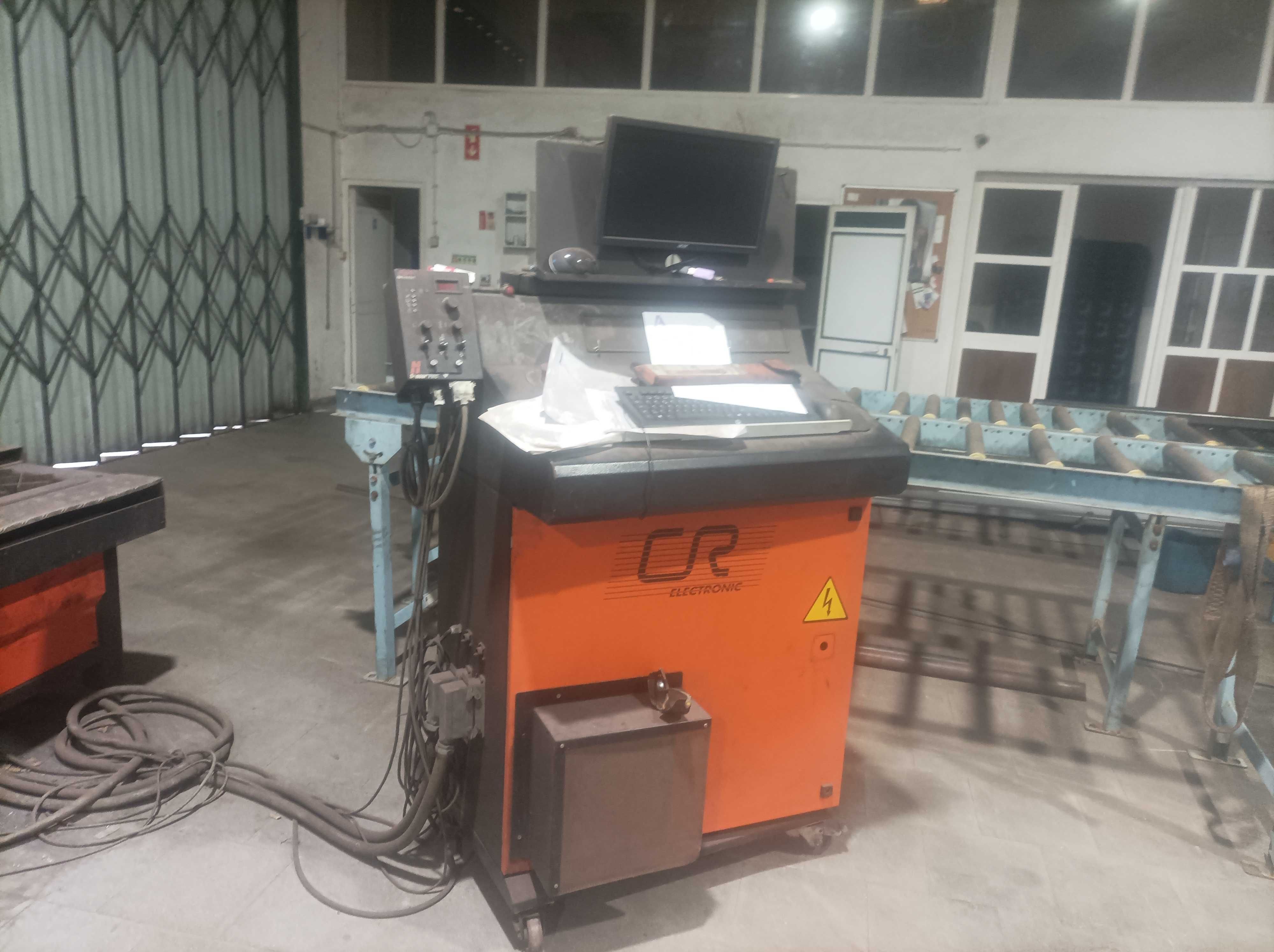 Máquina de corte plasma