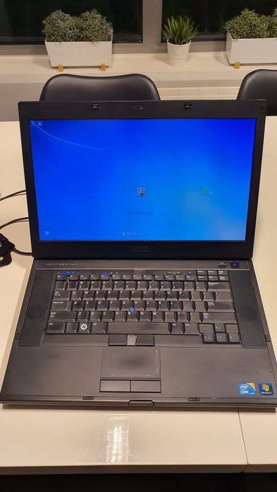 Laptop DELL Latitude E6510, i7 WIN7, 15cali, BDB 4GB, 296GB