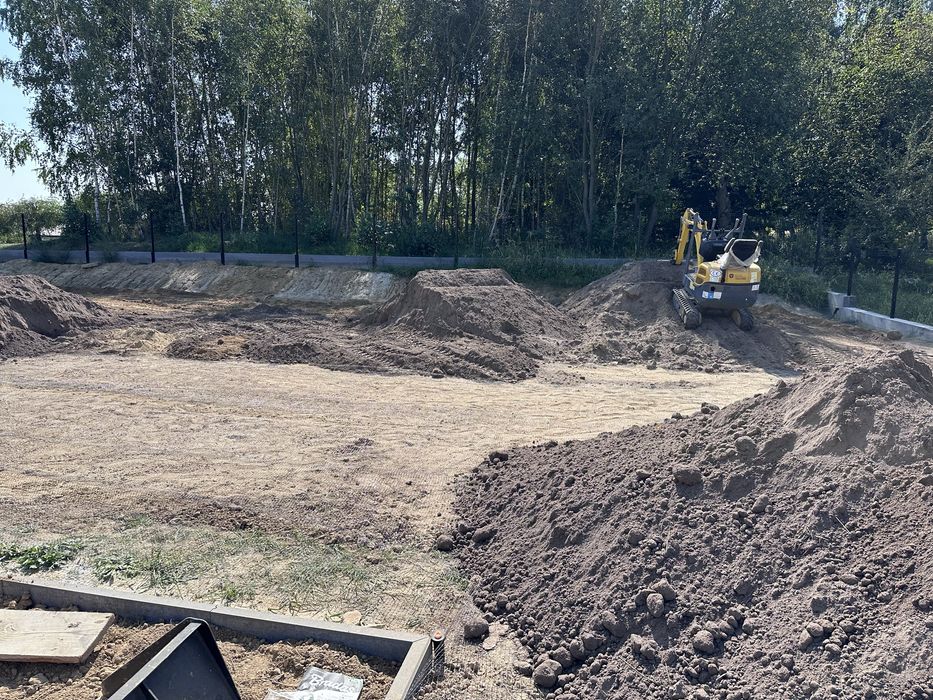 Ziemia na podwyżenie terenu/ogrodowa/czarnoziem/Humus/pod trawnik