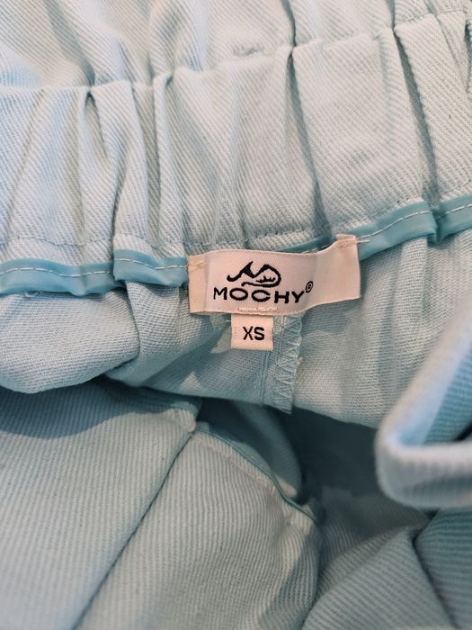 Calções cintura subida