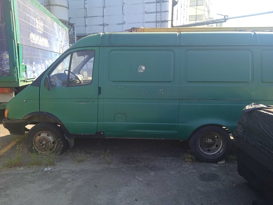 Вантажний фургон автомобіль Газель АА3515НР.