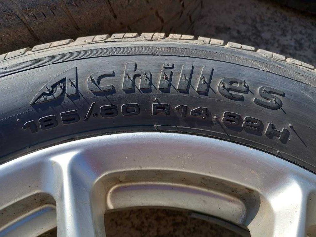 jantes 14 4x100 5.5j TSW com pneus 185 60 r14 bons