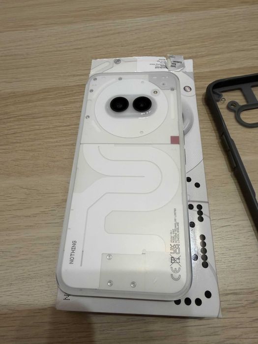 Nothing Phone 2a 8/128 + etui