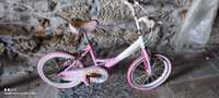 Bicicleta de menina. Algum uso