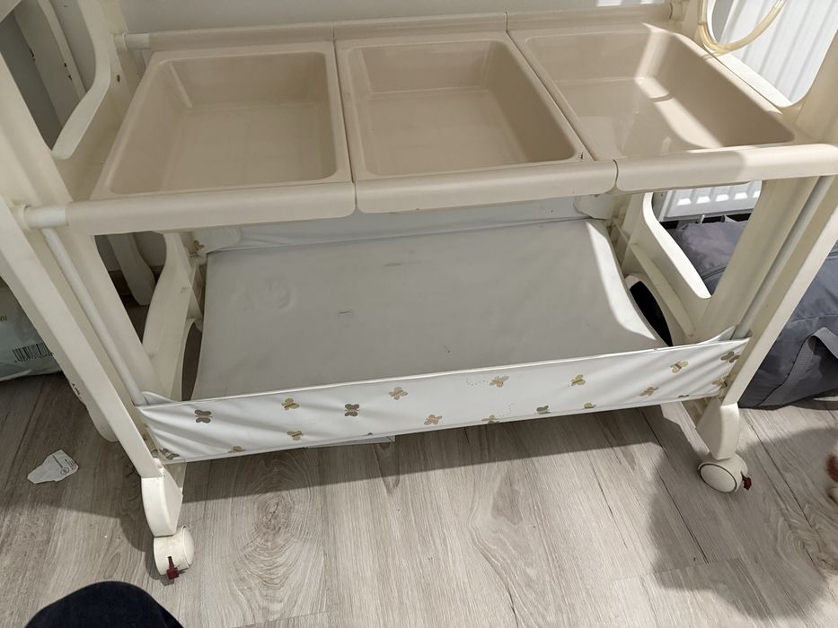 Przewijak z wanienką