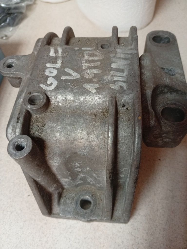 poduszka silnika łapa VW GOLF V 1K0 1.9 tdi 03-09r.