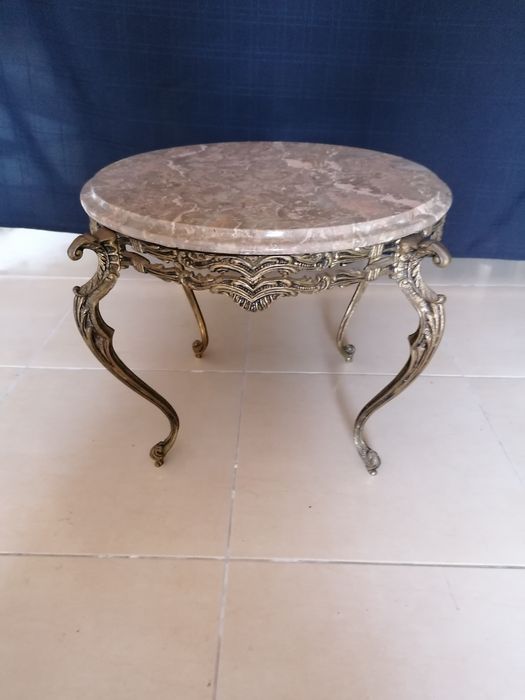 Mesa redonda de apoio