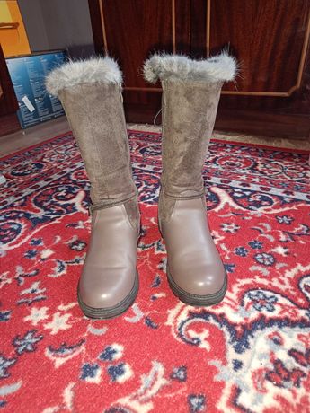 Зимові чоботи для дівчинки 36р
