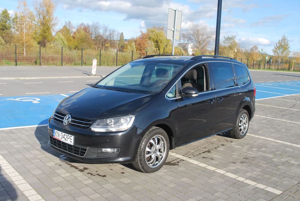 Volkswagen Sharan Klima Alufelgi Grzane Fotele Czujniki Parkowania Navi
