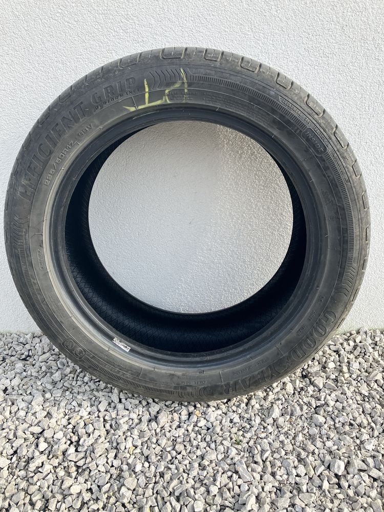 Goodyear Efficient Grip + Pirelli Cinturato P7 225/50/17