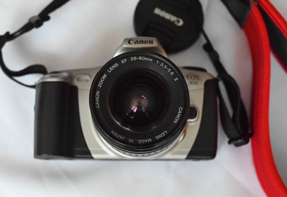 Lustrzanka  analogowa Canon EOS 300