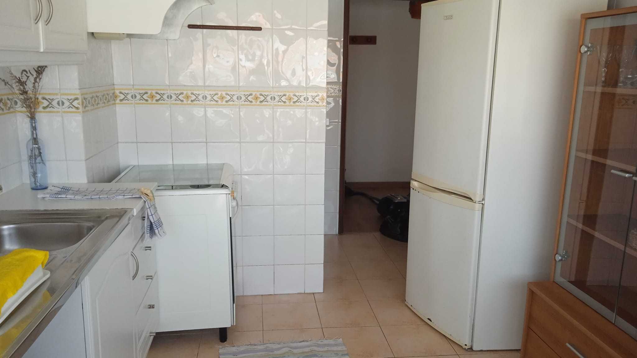 Casa com 3 quartos para alugar a estudantes- Évora