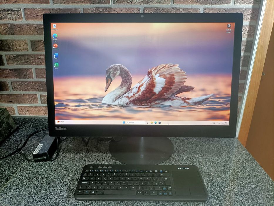 Lenovo ThinkCentre All-In-One core i7 SSD 240g RAM 16g Tela 24p F.HD