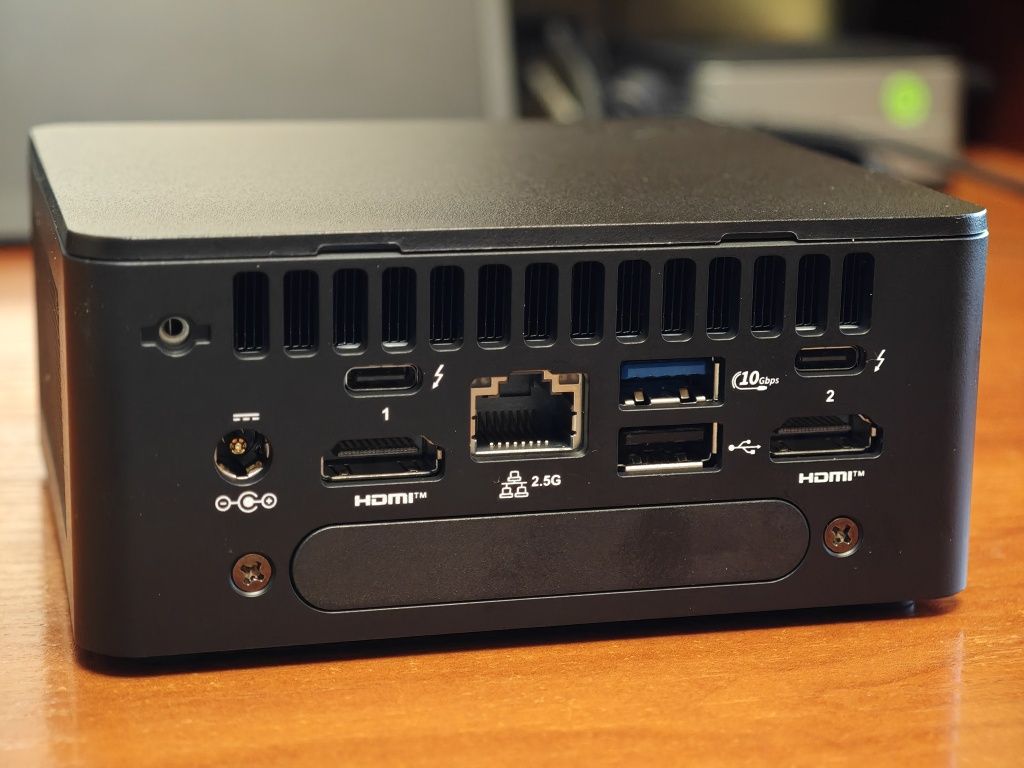 Intel NUC 13 Pro Intel Core i3 1315U 8/256GB Windows 11 Pro