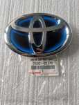 Toyota Auris Hybryda  znaczek logo 75301-02170