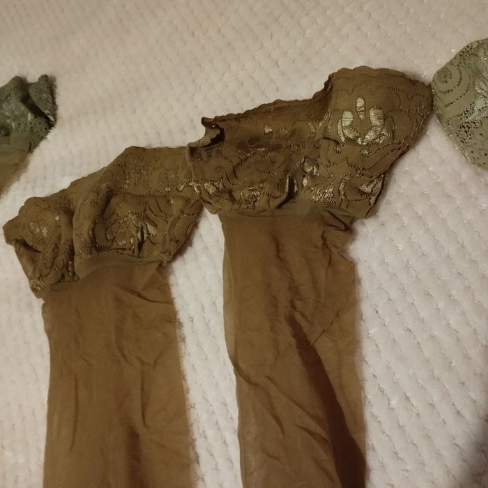 Pończochy samonośne