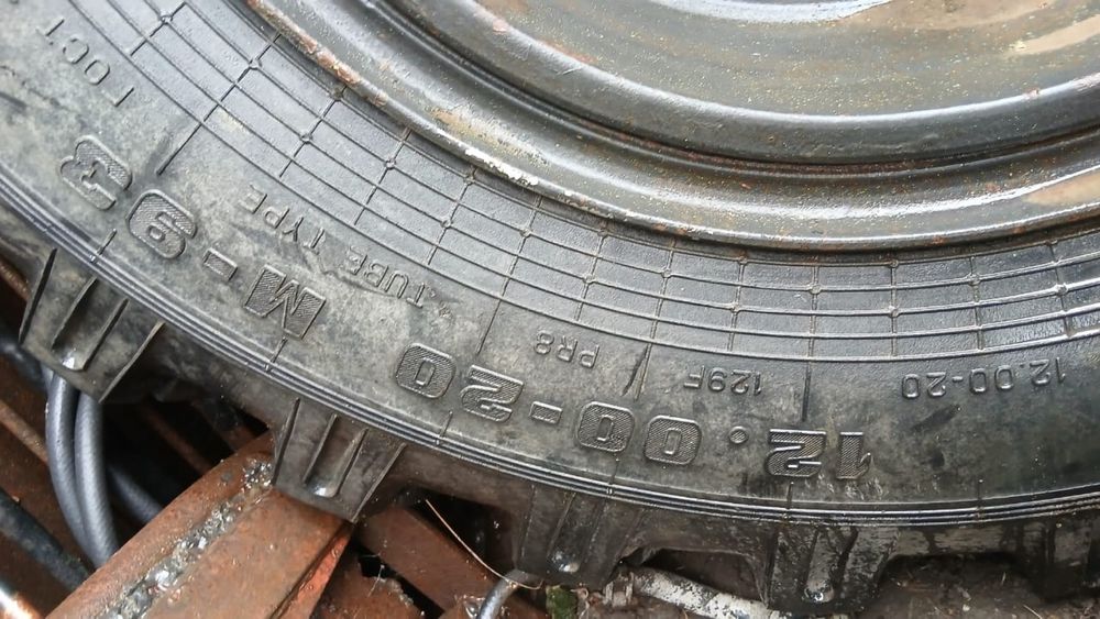 Продам Мазовское колесо в сборе 12.00-R20