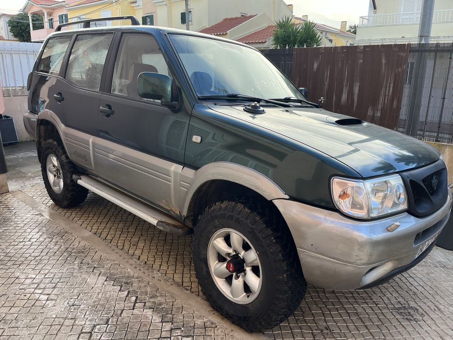 Nissan Terrano 2.7 tdi Longo em bom estado com poucos kms