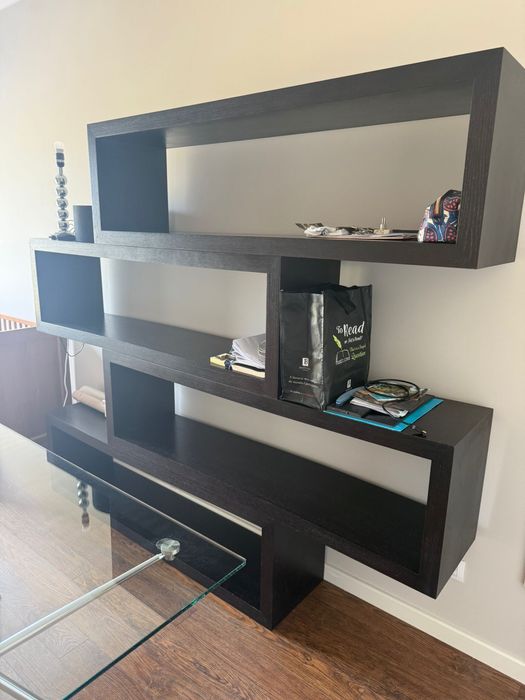 Móvel em Madeira Maciça