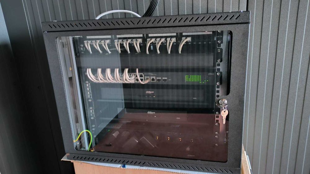 Монтаж камер відеоспостереження установка камер видеонаблюдения