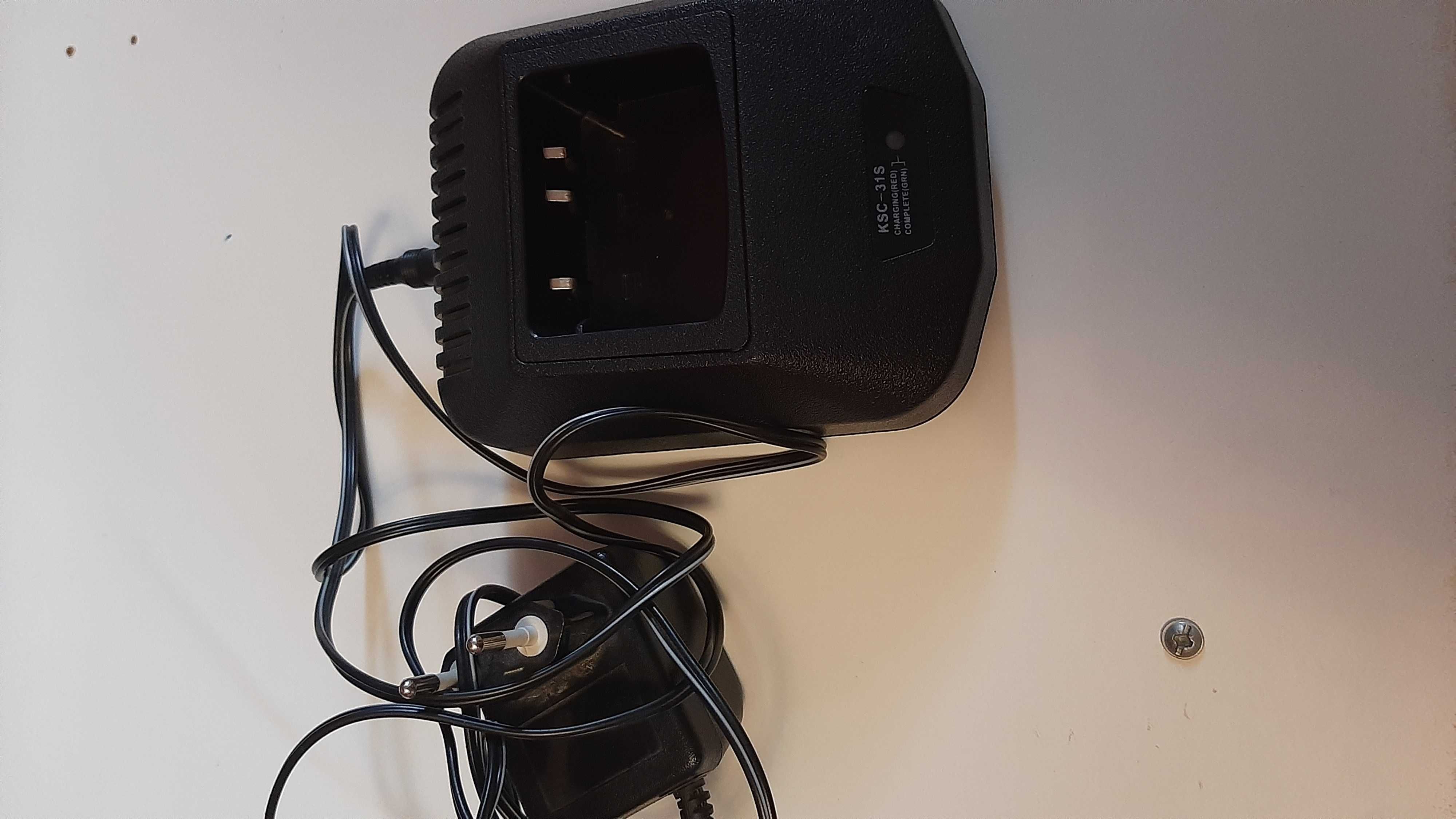 Рація Kenwood з зарядним та батареею