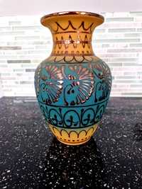 Ceramiczny wazon ręcznie zdobiony