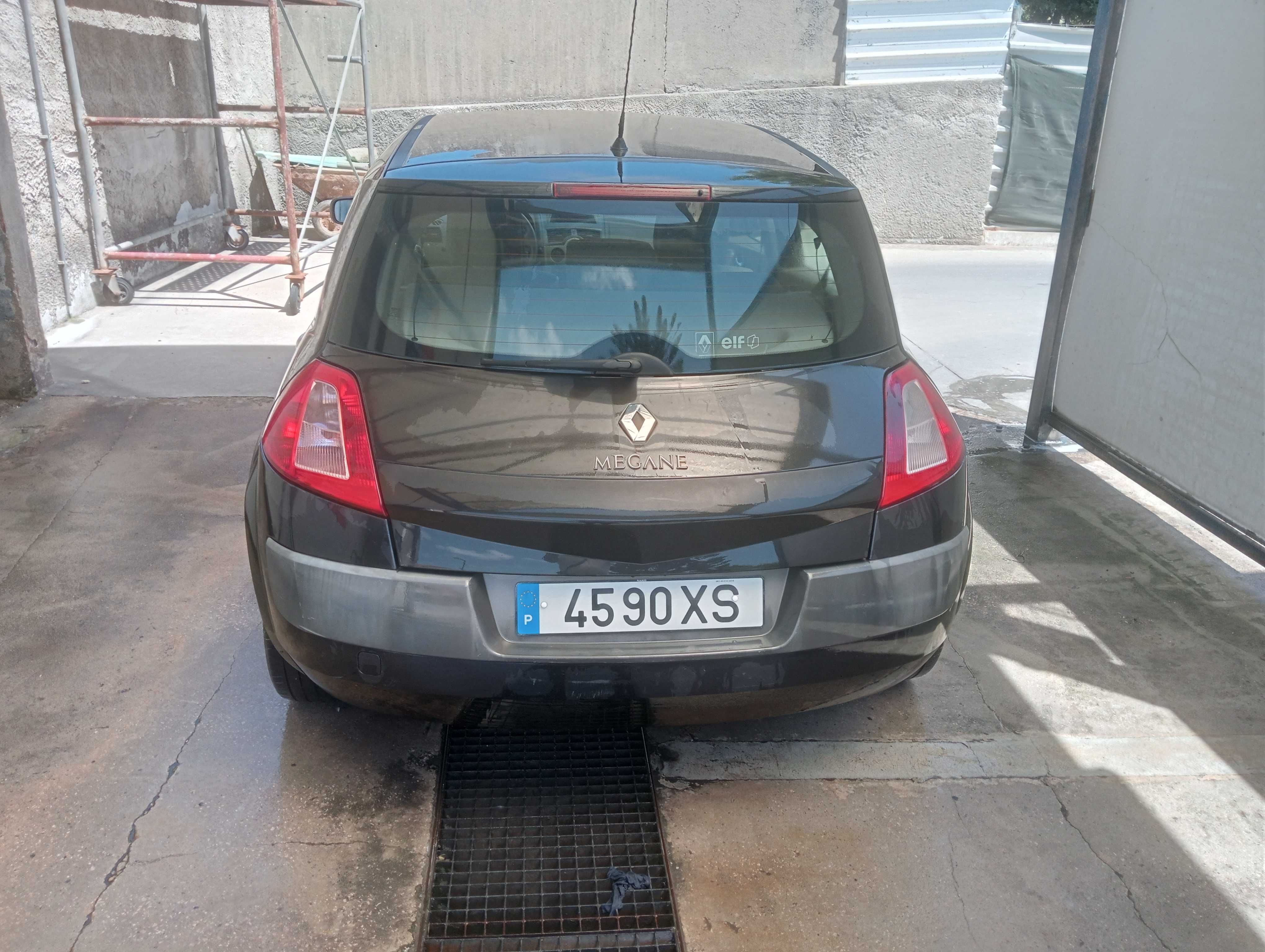 Renault Megane a gasóleo de 5 lugares ano 2005