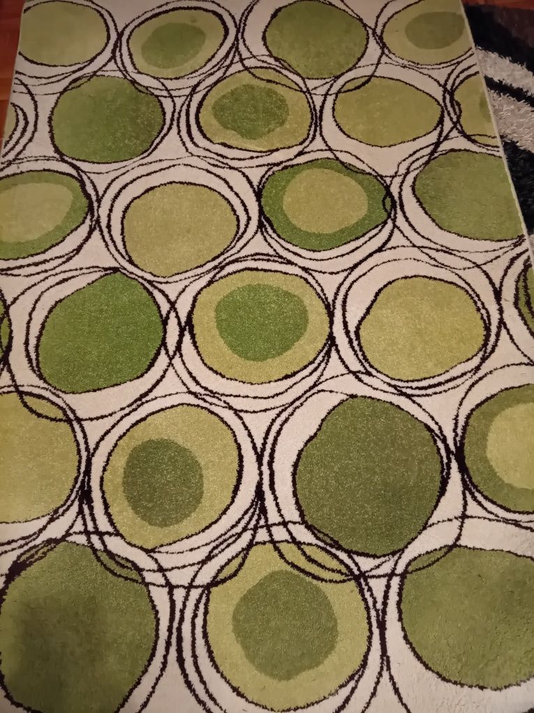 2 Carpetes em semi movas