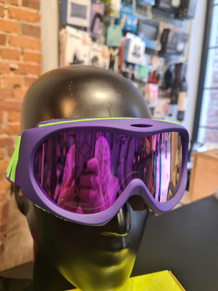 Nowe gogle narciarskie młodzieżowe NEON Optics Fast Purple Fluo