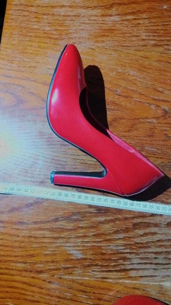 Туфли женские красные лак Karolina