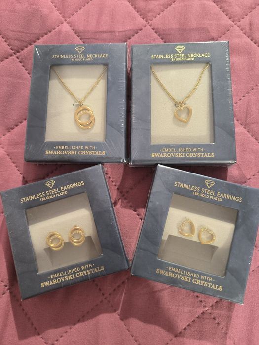 Swarovski cristal 18 gold plated набір сережки та намисто оригінал