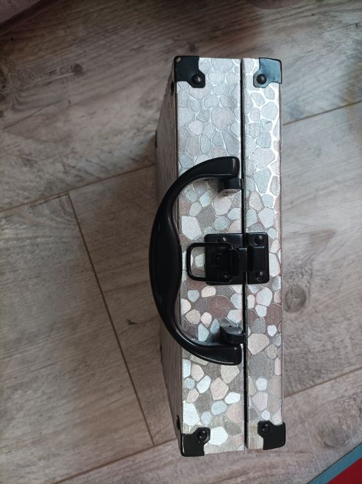 Nowa skrzynka kuferek na biżuterię kosmetyki