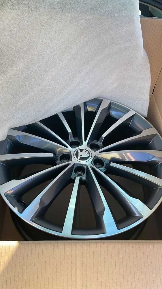 Nowe felgi Trinity / Phoenix 19" Škoda Superb 8x19 et44 R19