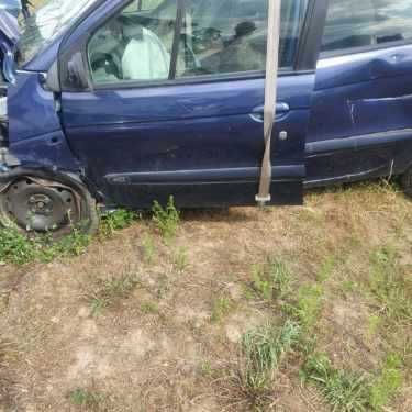 Renault Scenic I po lift 1.9 dci kolor granatowy metalik na części