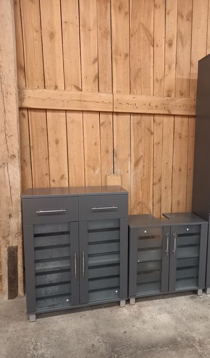 Szafki łazienkowe. Antracyt