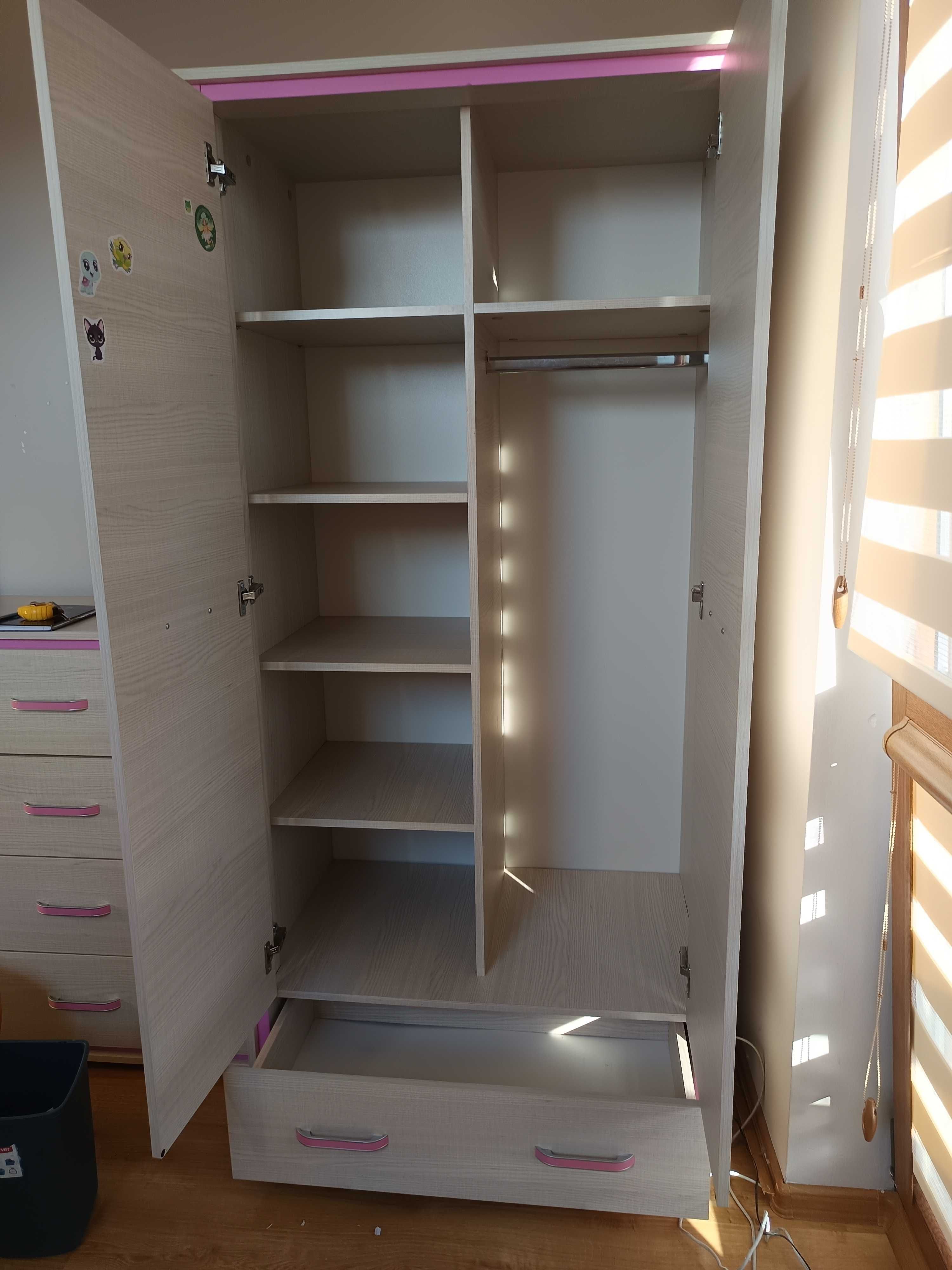 Meble dziewczęce - komplet.