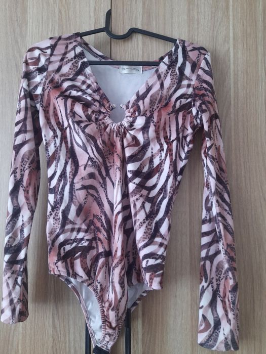 Welurowe damskie body