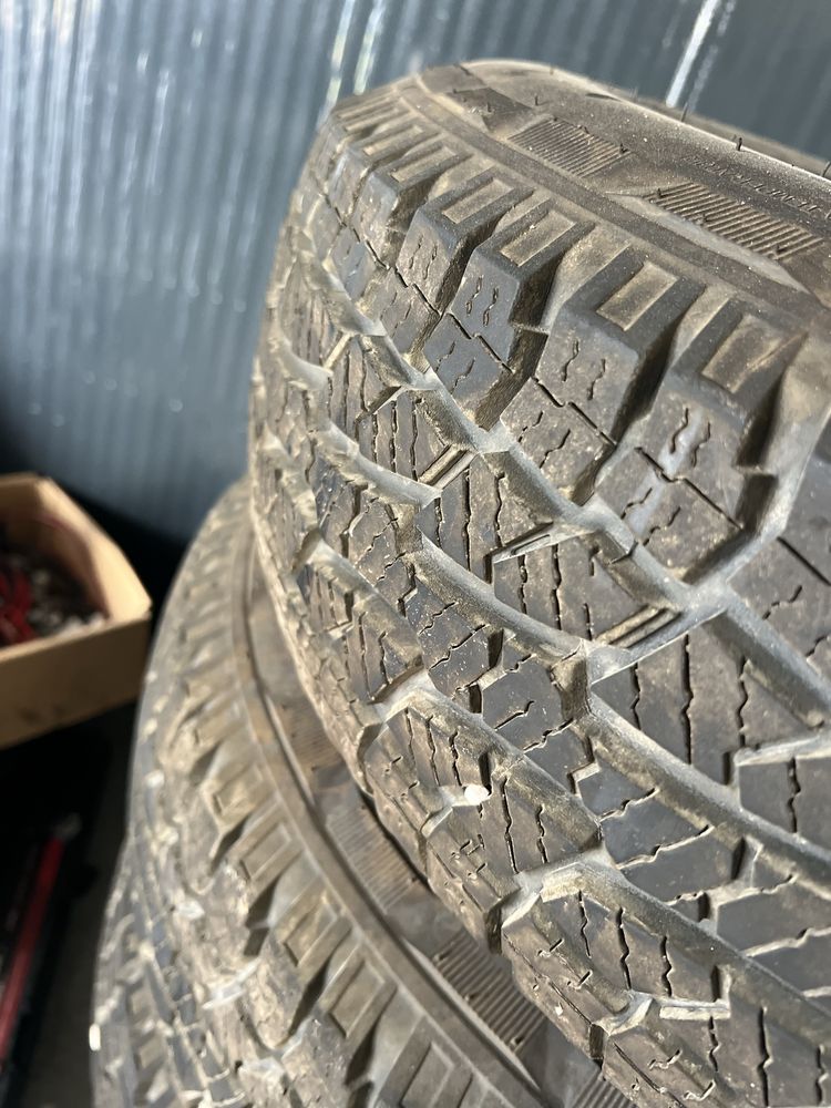 Jantes Land Rover c/ pneus novos