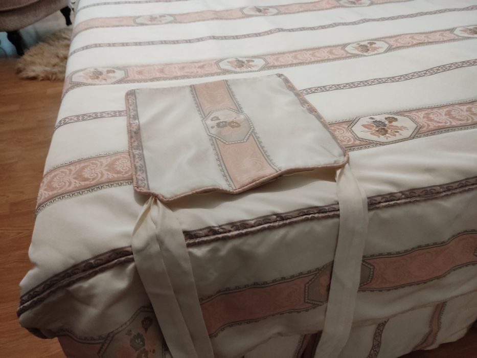 Cortinado + colcha + almofadas