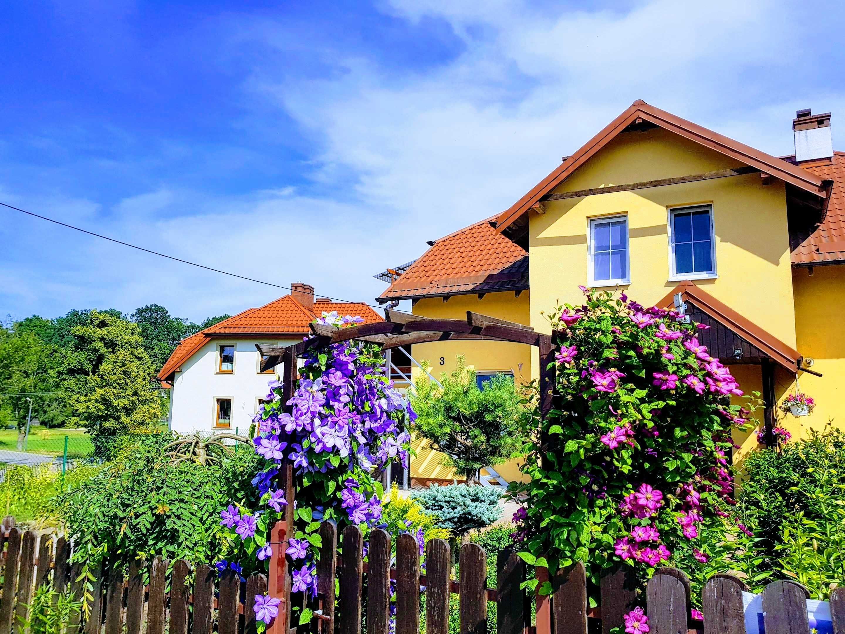 Magiczne Wakacje nad Jez. Mazury  Pokoje & Apartament  100m do plaży