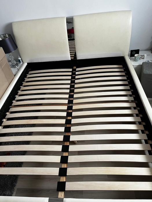 Łóżko sypialne beż materacu