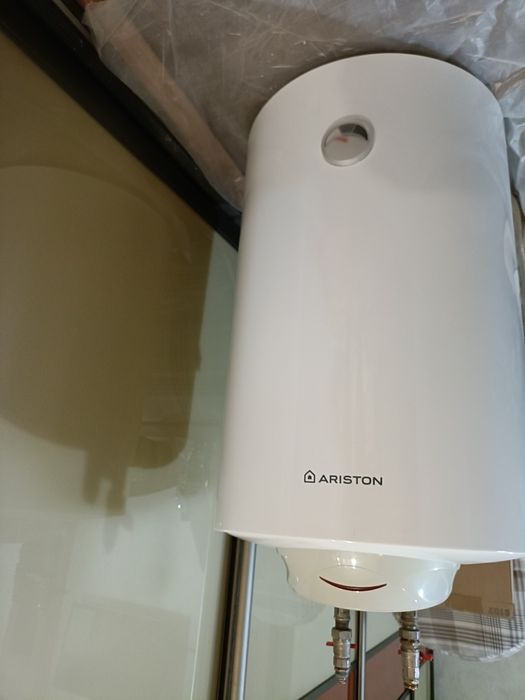Електричний бойлер Ariston